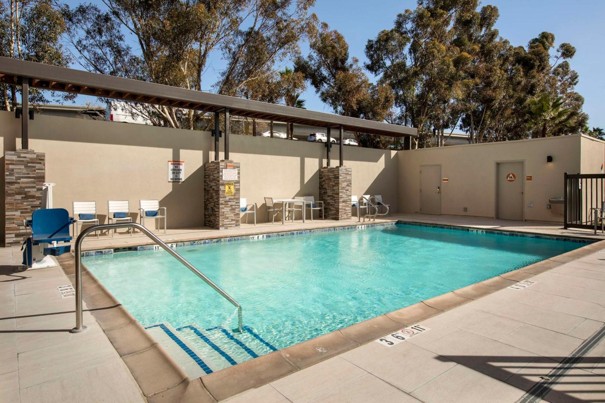 Home2 Suites By Hilton Redlands Extérieur photo