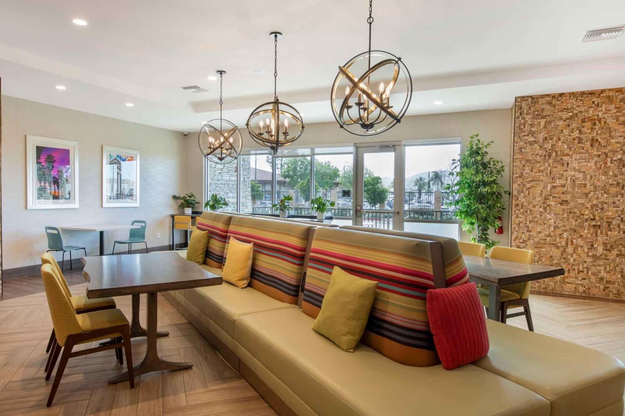 Home2 Suites By Hilton Redlands Extérieur photo
